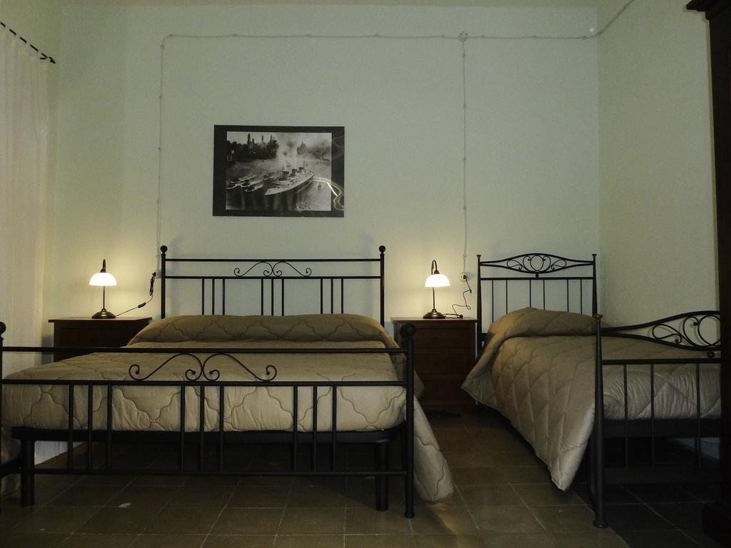 La Casa Dellamericano - Casa D'Epoca Anni '30 Aliano Bagian luar foto