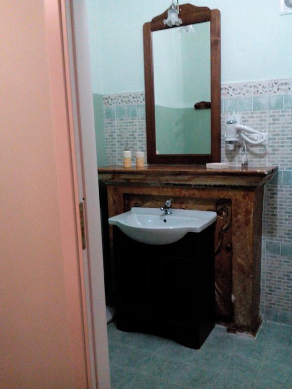 La Casa Dellamericano - Casa D'Epoca Anni '30 Aliano Bagian luar foto