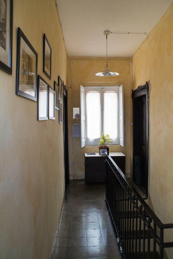 La Casa Dellamericano - Casa D'Epoca Anni '30 Aliano Bagian luar foto